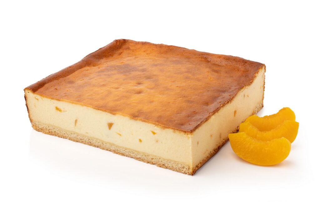 Sernik z brzoskwinią